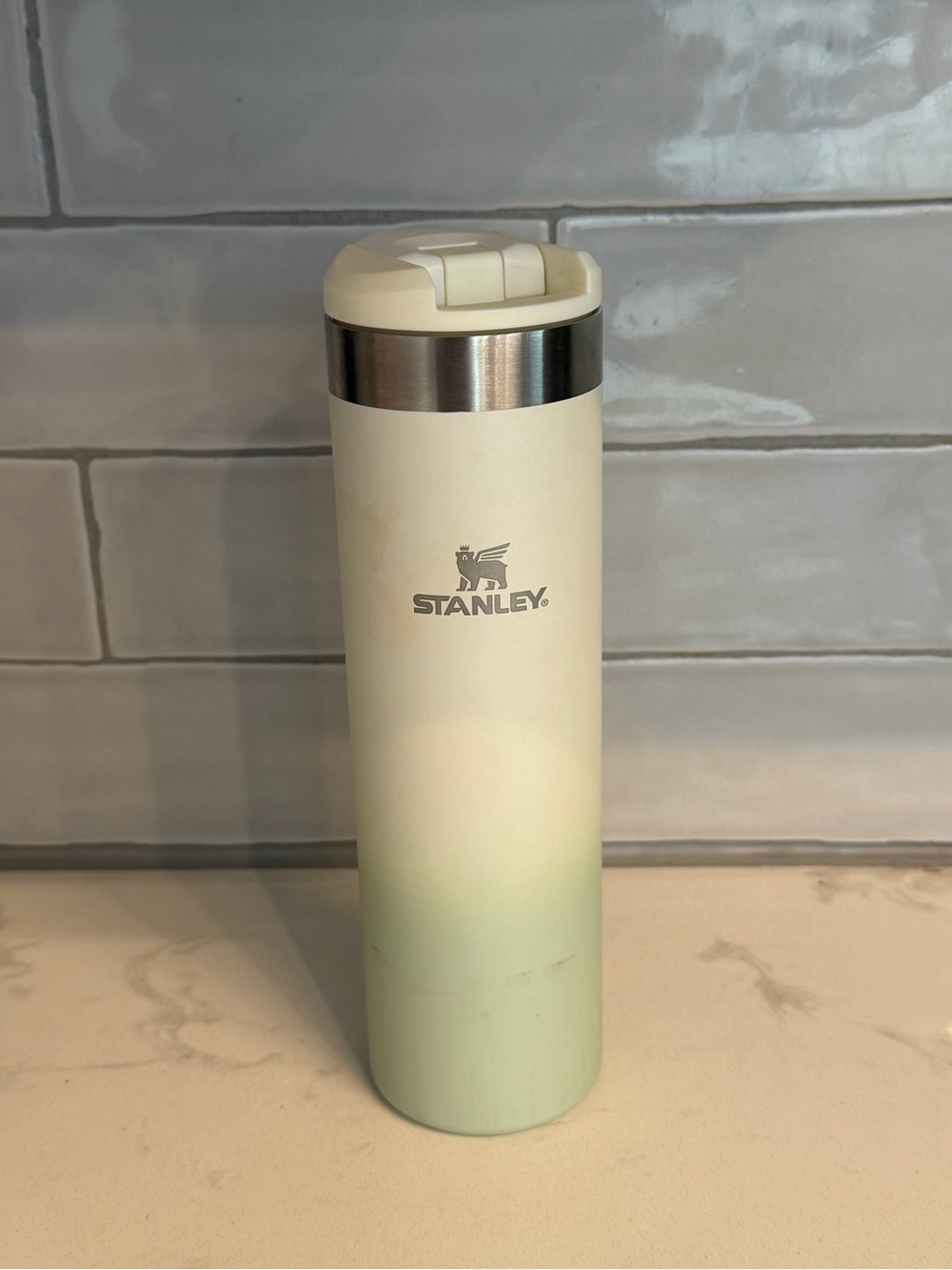 Stanley AeroLight Transit Bottle 20 oz for cold or hot